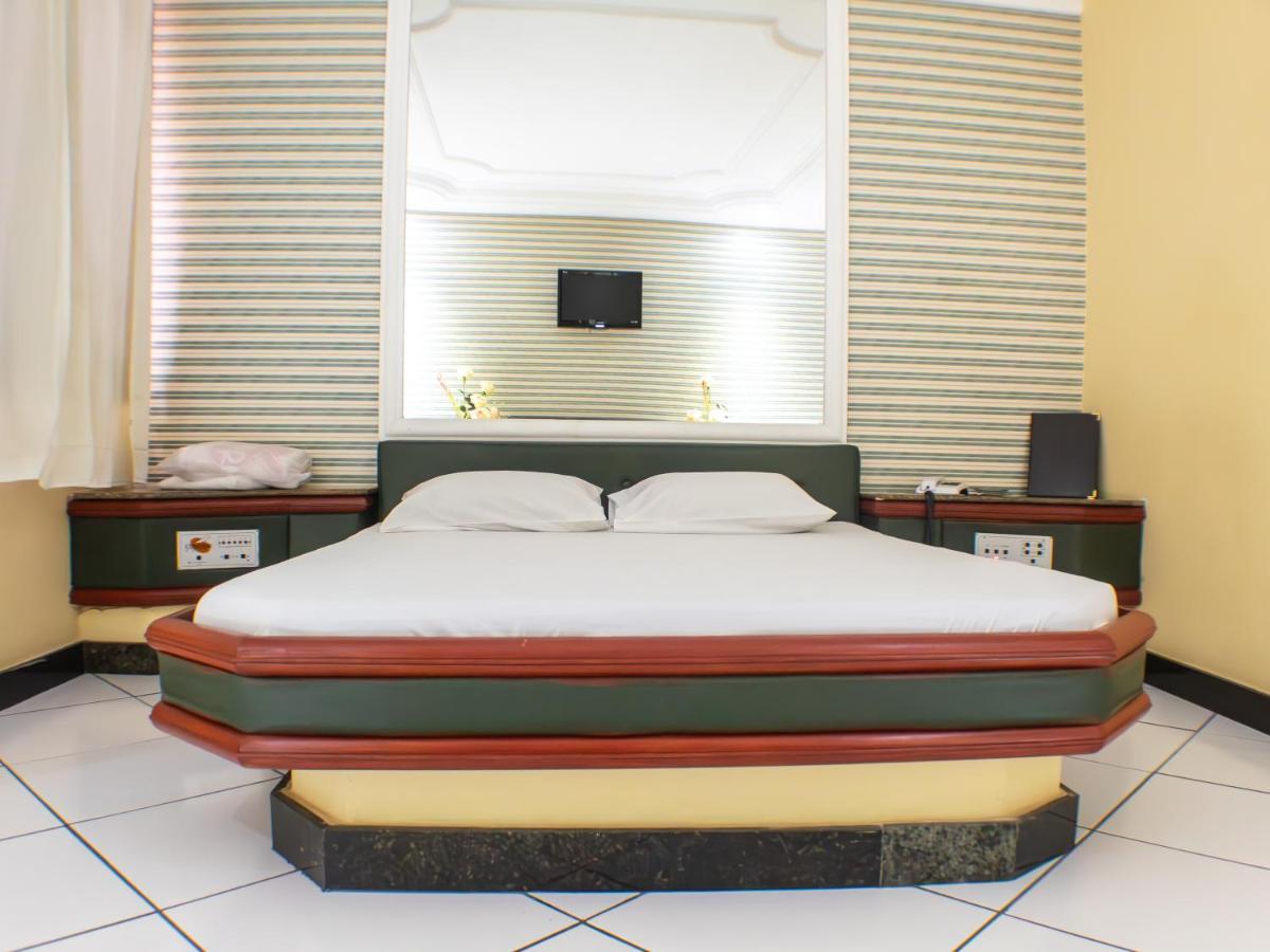 Condor - Adult Only Love hôtel *